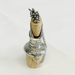 Engraved Grape Wine Pourer