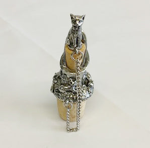 Alley Cat Wine Pourer