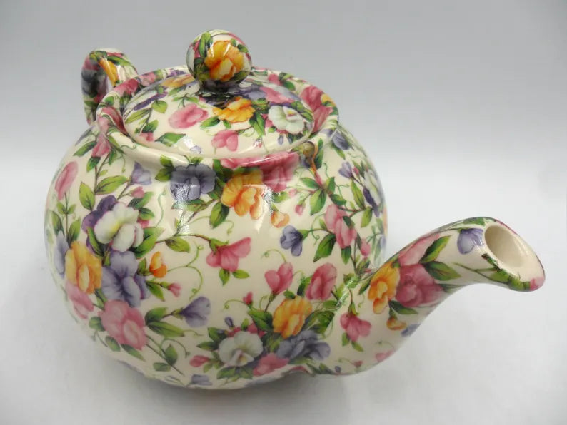 2 Cup Teapot in Ditsy Sweet Pea Design