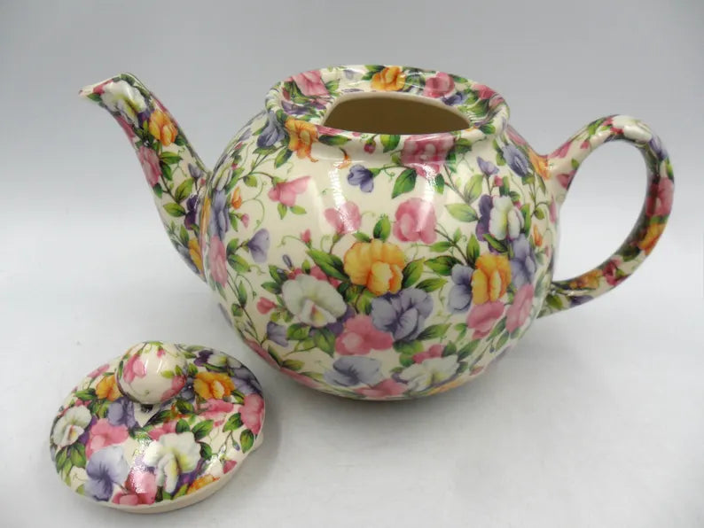 2 Cup Teapot in Ditsy Sweet Pea Design